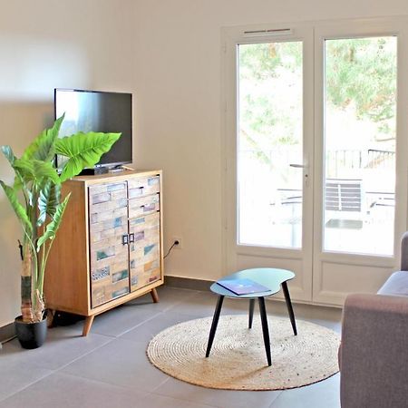 Select'Sohome - La Fossette - Appartement Pour 4 Personnes Avec Terrasse Et Vue Mer ! - Fos-04 Le Lavandou Exterior foto