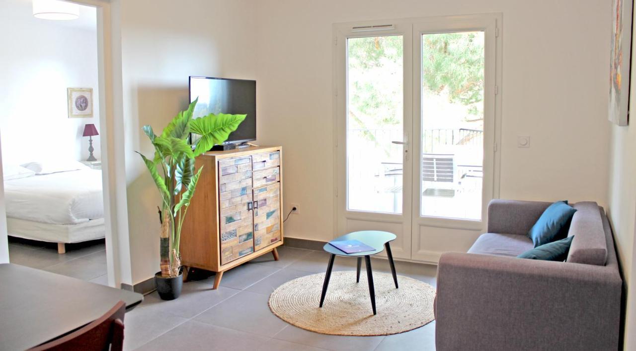 Select'Sohome - La Fossette - Appartement Pour 4 Personnes Avec Terrasse Et Vue Mer ! - Fos-04 Le Lavandou Exterior foto